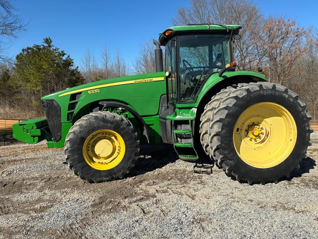 Image of John Deere 8330 equipment image 3