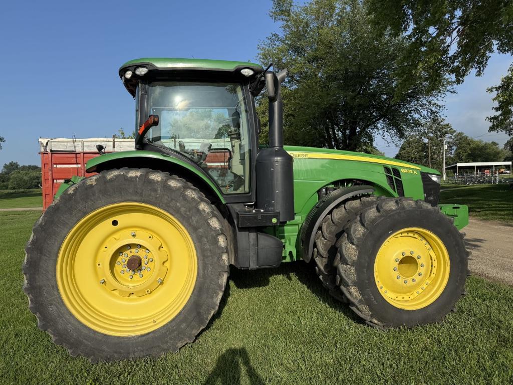 Image of John Deere 8335R Primary image