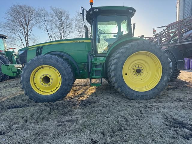 Image of John Deere 8335R equipment image 1