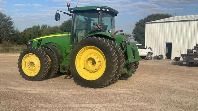 Image of John Deere 8335R equipment image 2