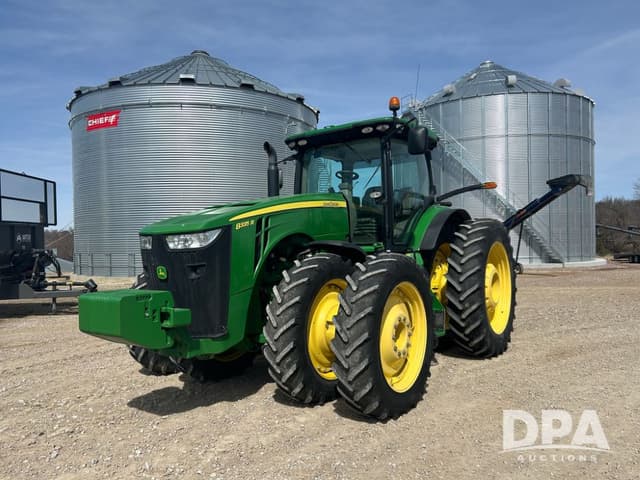 Image of John Deere 8335R equipment image 1