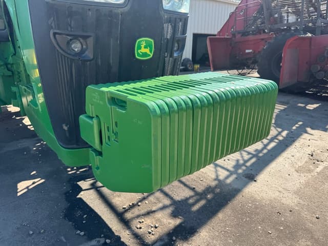 Image of John Deere 8335RT equipment image 4