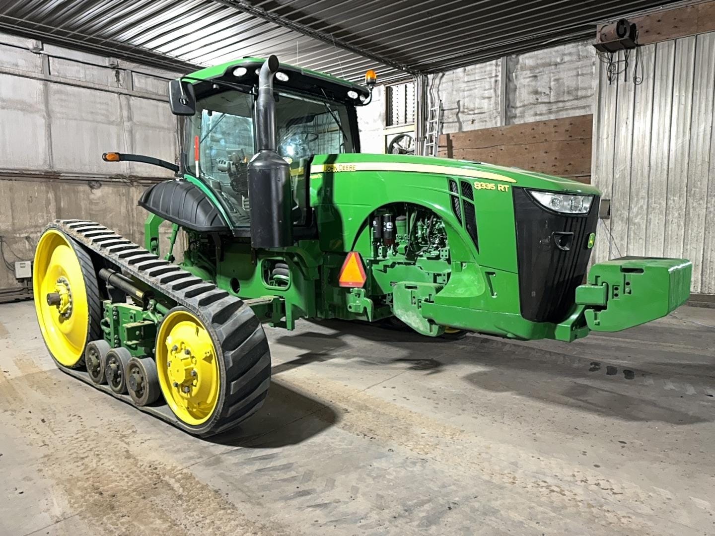Main image John Deere 8335RT