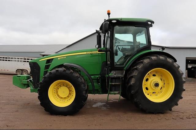 Image of John Deere 8345R equipment image 3