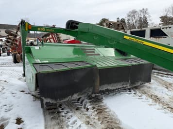 Main image John Deere 835
