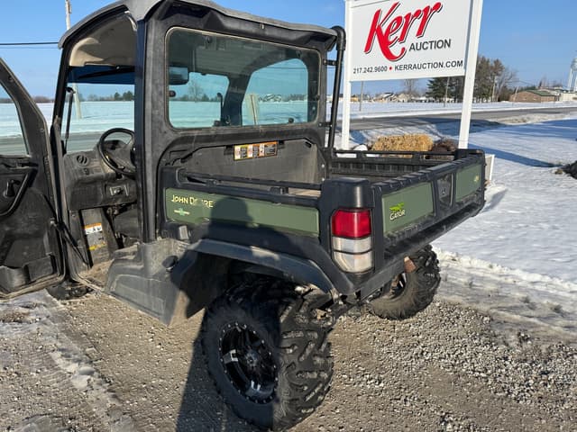 Image of John Deere XUV 835M equipment image 3