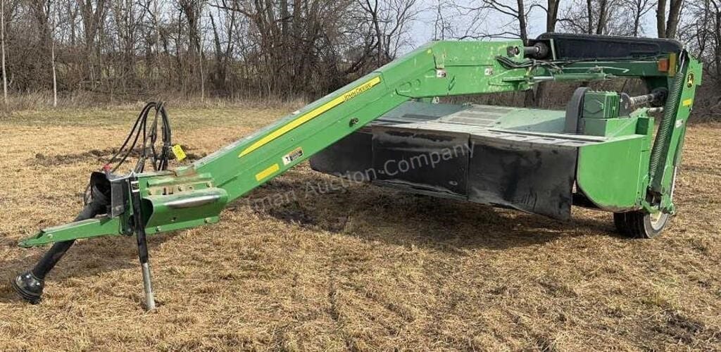 John Deere 835 Equipment Image0