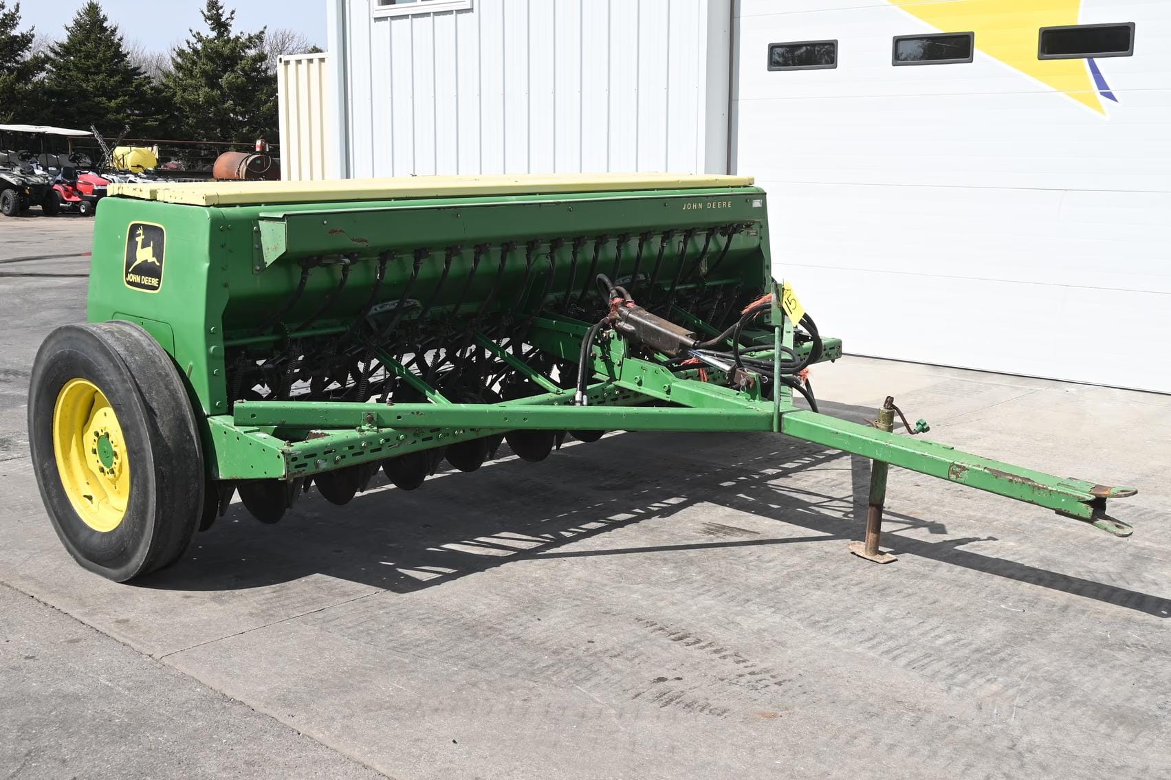 John Deere 8350 Equipment Image0