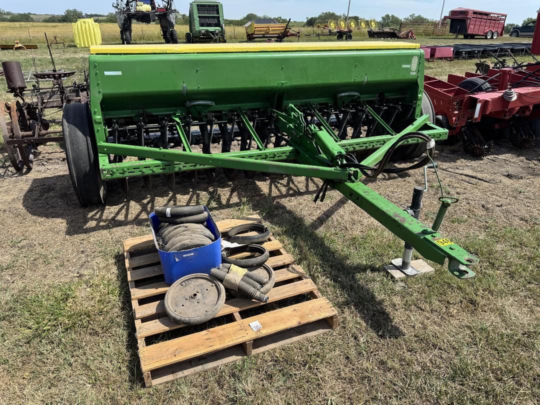 Image of John Deere 8350 Image 0