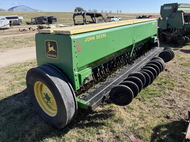 Image of John Deere 8350 equipment image 3