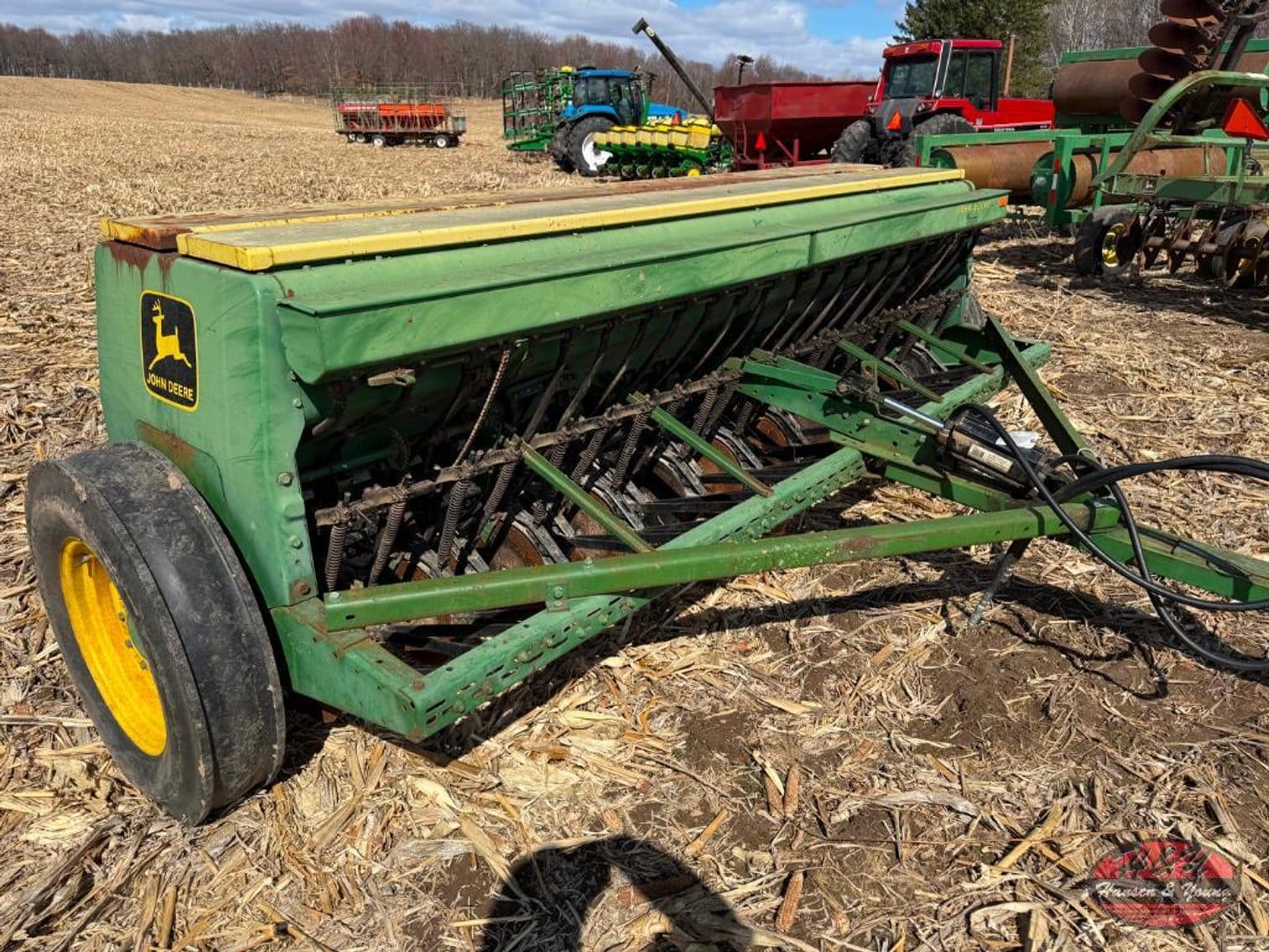 John Deere 8350 Equipment Image0