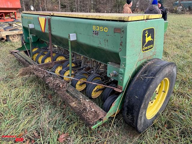 Image of John Deere 8350 equipment image 2