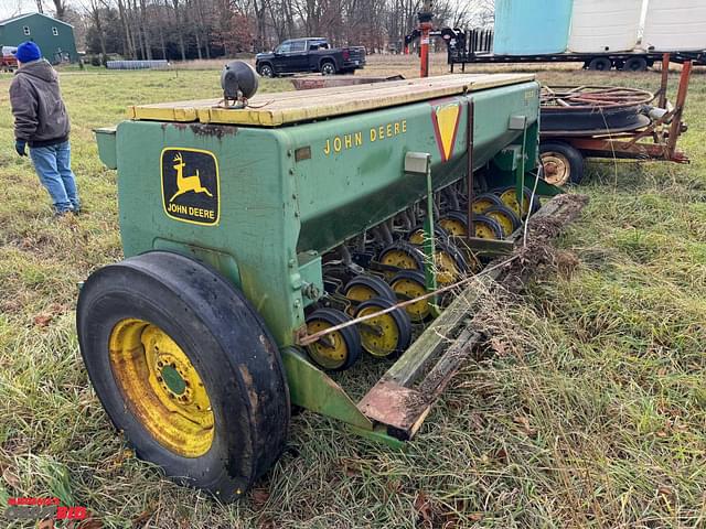 Image of John Deere 8350 equipment image 1