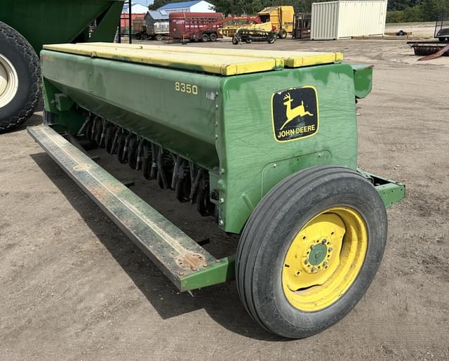 Image of John Deere 8350 equipment image 4