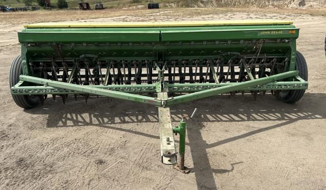 Image of John Deere 8350 equipment image 1