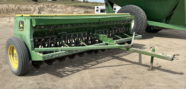 Image of John Deere 8350 equipment image 2