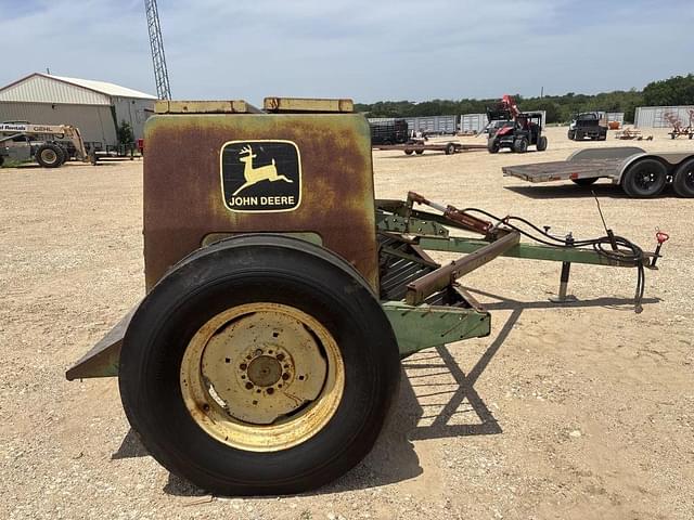 Image of John Deere 8350 equipment image 3
