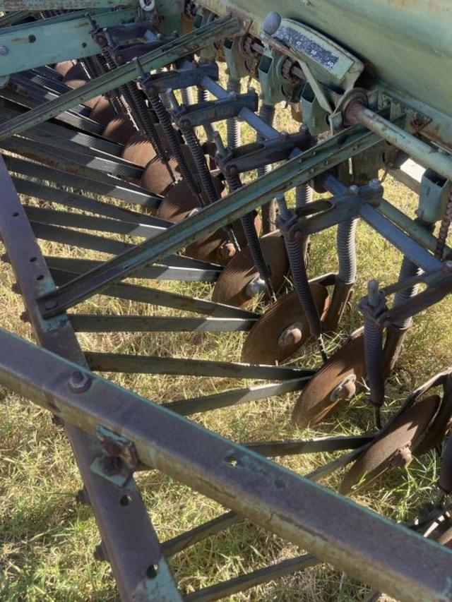 Image of John Deere 8350 equipment image 3
