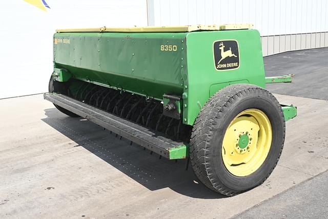 Image of John Deere 8350 equipment image 3