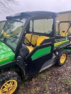 Image of John Deere XUV 835M equipment image 1