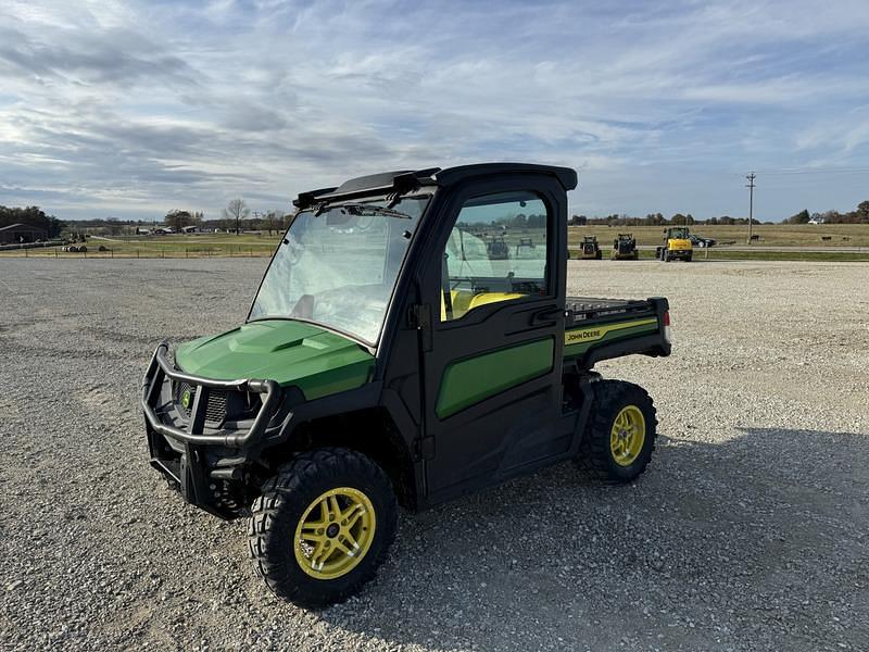 Image of John Deere Gator 835M Primary image