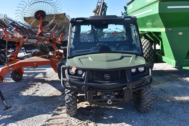 Image of John Deere XUV 835M equipment image 1