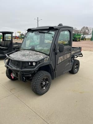John Deere XUV 835R Image