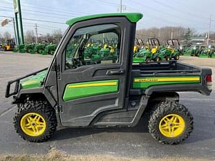 2018 John Deere XUV 835R Equipment Image0