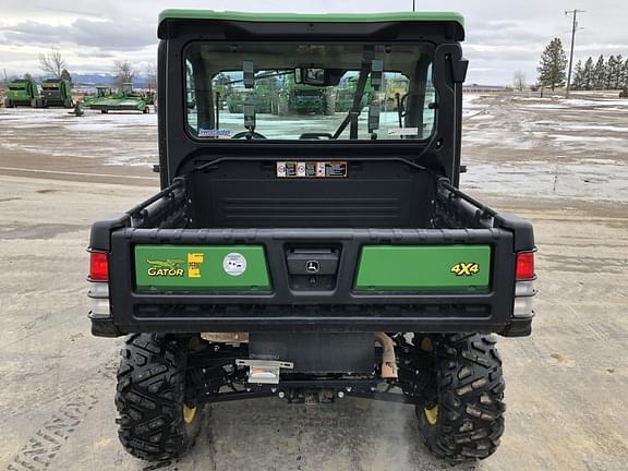 Image of John Deere XUV 835R equipment image 4