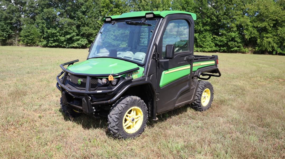 Image of John Deere XUV 835R Primary image