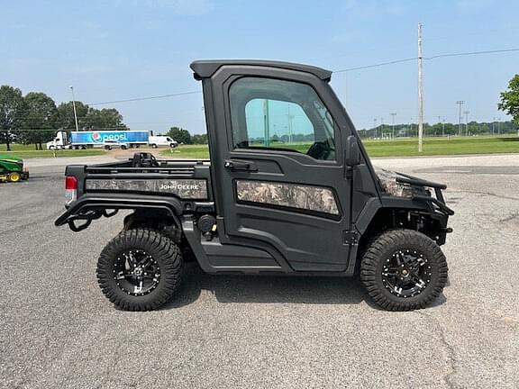 Image of John Deere XUV 835R equipment image 4