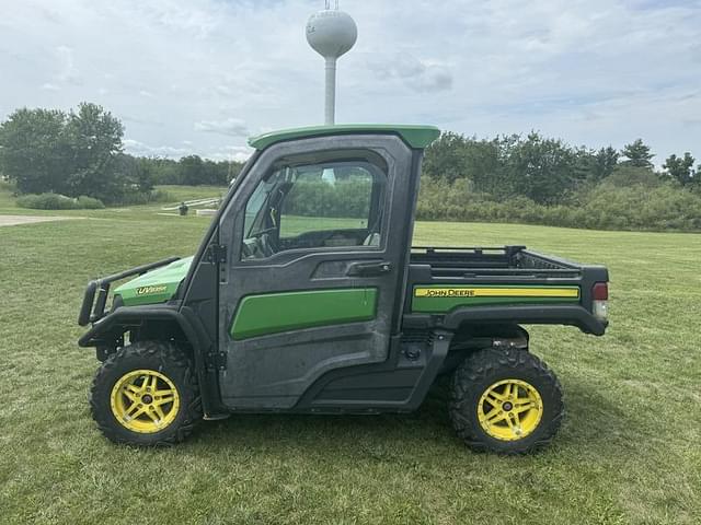 Image of John Deere XUV 835R equipment image 2