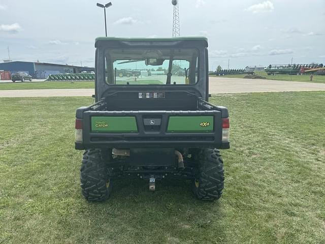 Image of John Deere XUV 835R equipment image 4