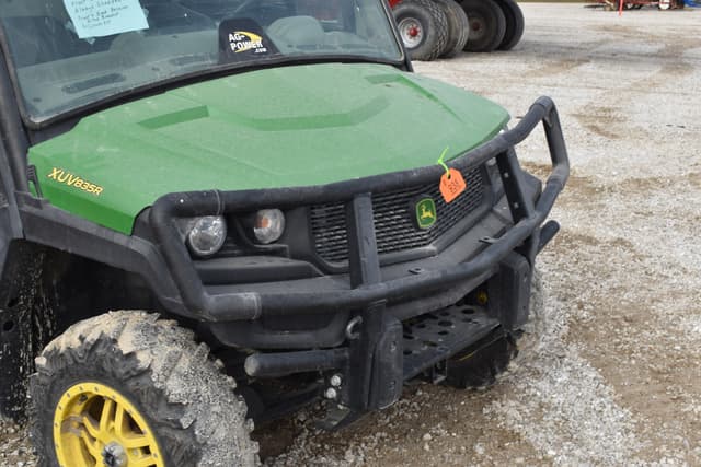 Image of John Deere XUV 835R equipment image 4