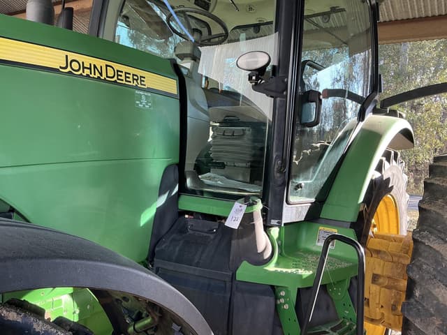 Image of John Deere 8360R equipment image 4