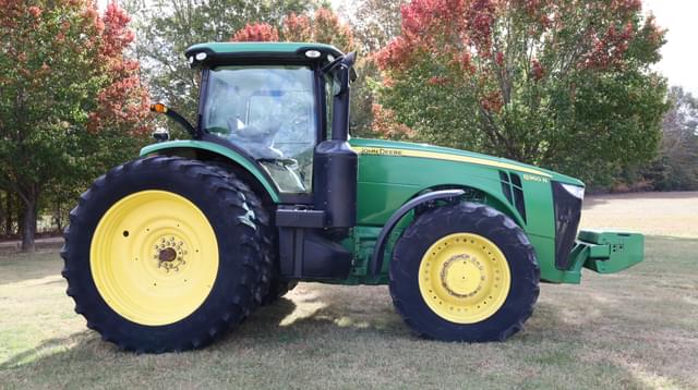 Image of John Deere 8360R equipment image 1