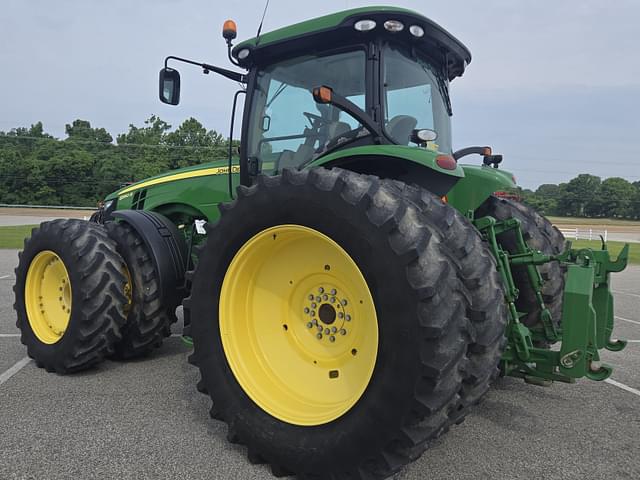 Image of John Deere 8360R equipment image 4