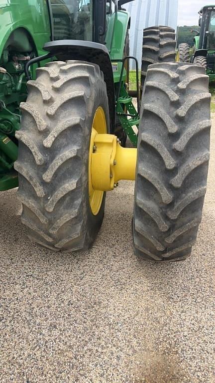 Image of John Deere 8360R equipment image 3