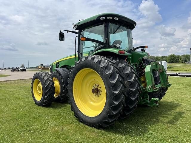 Image of John Deere 8360R equipment image 3