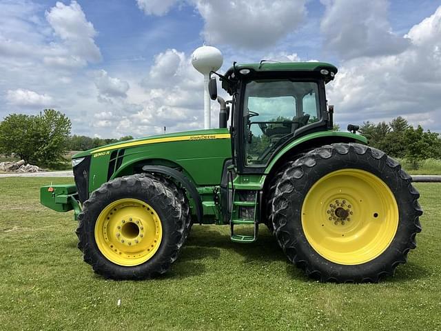 Image of John Deere 8360R equipment image 2