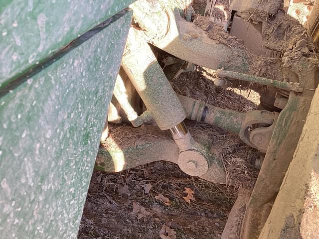 Image of John Deere 8370R equipment image 2