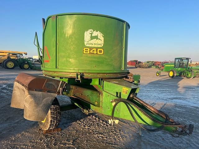 Image of John Deere 840 Primary image