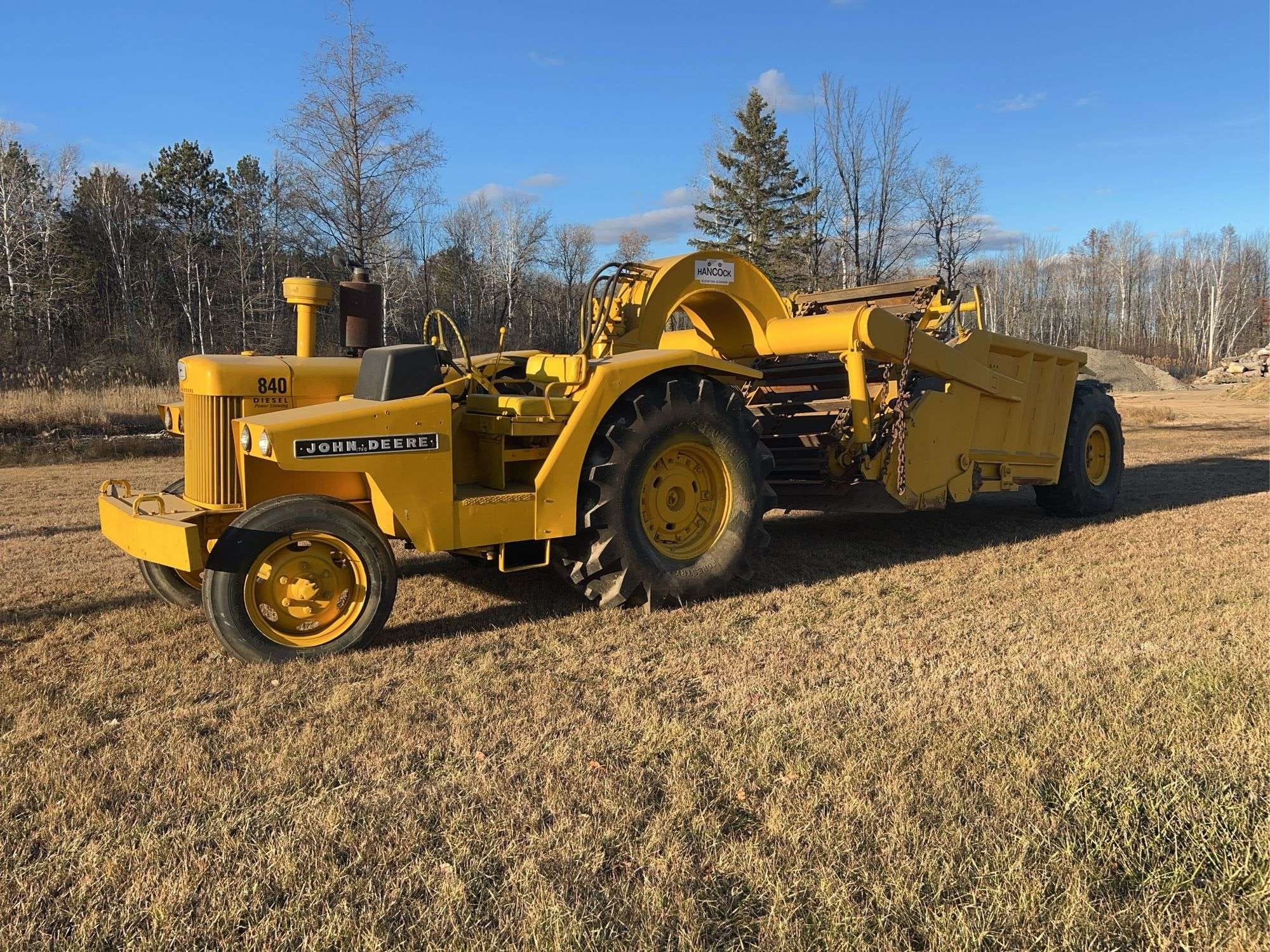 John Deere 840 Equipment Image0