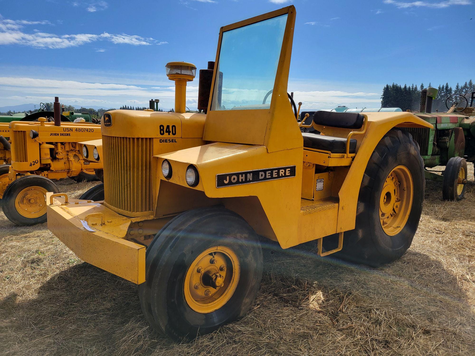 Main image John Deere 840