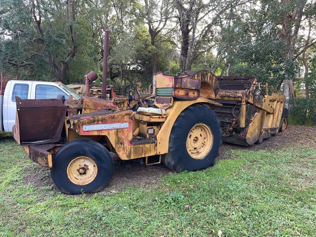 Image of John Deere 840 Primary image