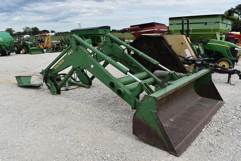 Image of John Deere 840 Primary image