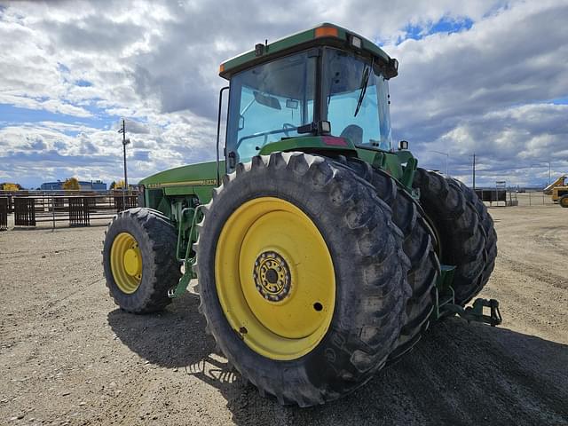 Image of John Deere 8400 equipment image 4