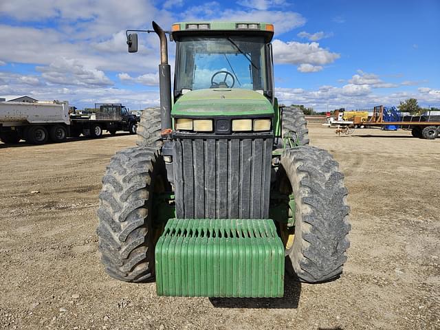 Image of John Deere 8400 equipment image 1