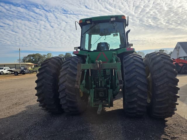 Image of John Deere 8400 equipment image 4