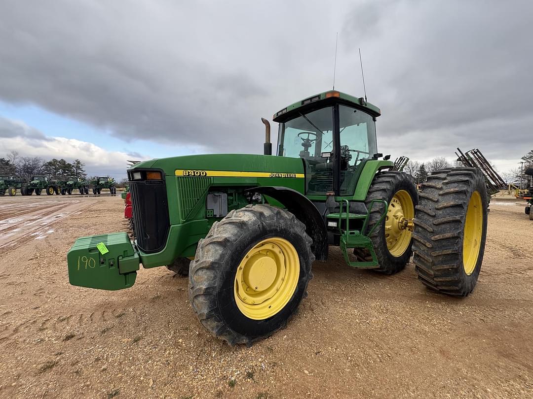 Image of John Deere 8400 Image 0